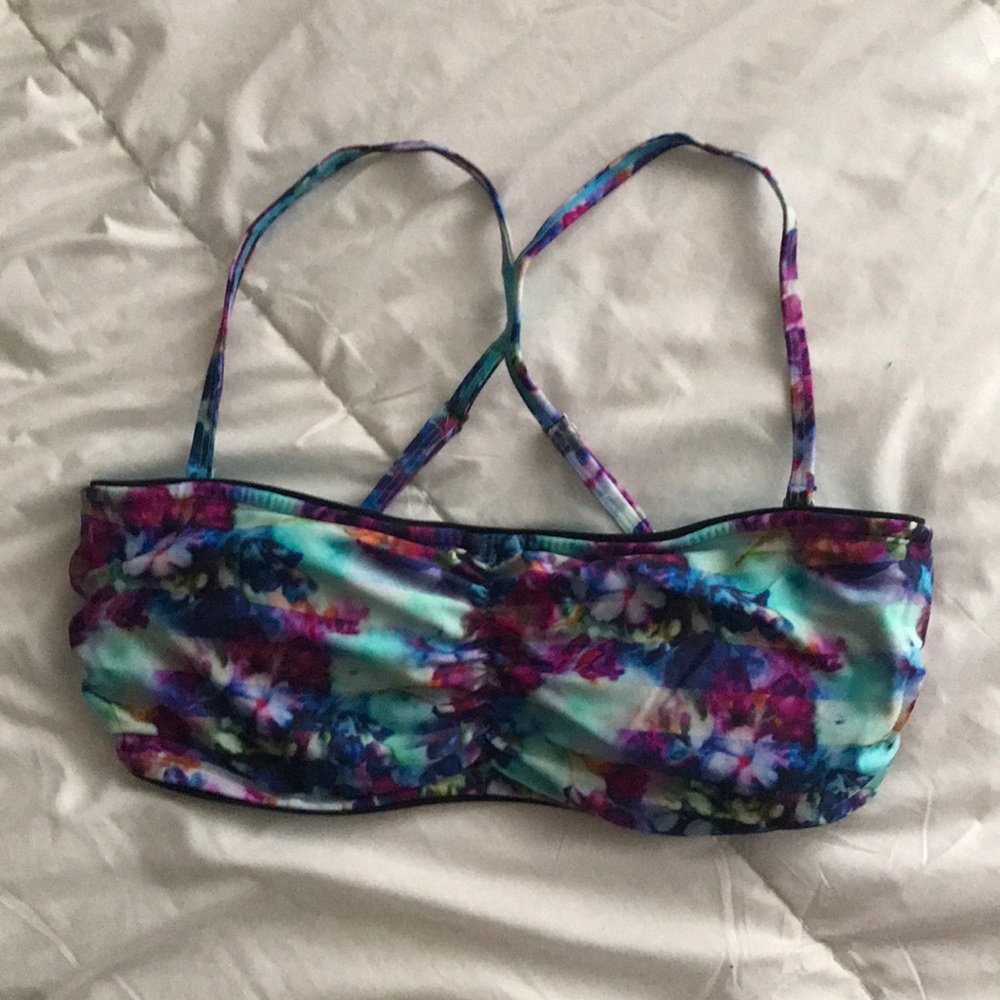 Athleta multi color swim top
